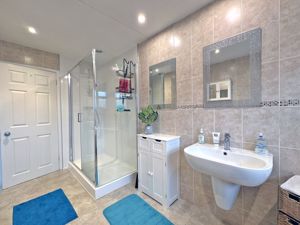 Photo 15- click for photo gallery